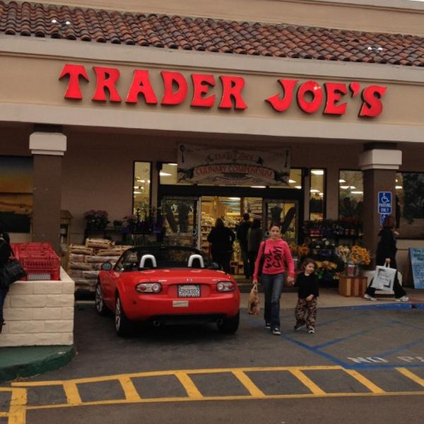 过滤式咖啡机Trader Joe's乔氏连锁欧申赛德店图片库 过滤式咖啡机Trader Joe's乔氏连锁欧申赛德店图片库