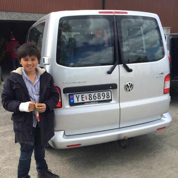 Photo taken at Kiwi by Roderic C. on 5/2/2014