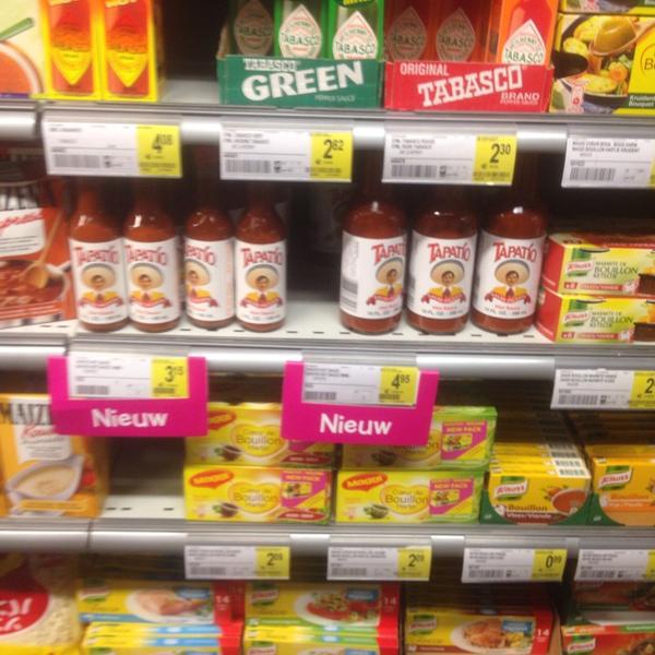 Photo taken at Proxy Delhaize by Stijn D. on 9/25/2014