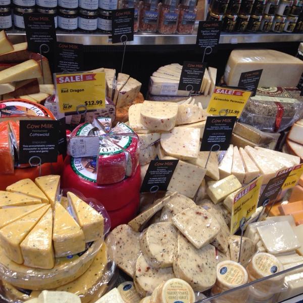 Photo taken at Whole Foods by Eric L. on 8/6/2014-美国印第安纳州米沙沃卡葡萄路4230 Photo taken at Whole Foods by Eric L. on 8/6/2014