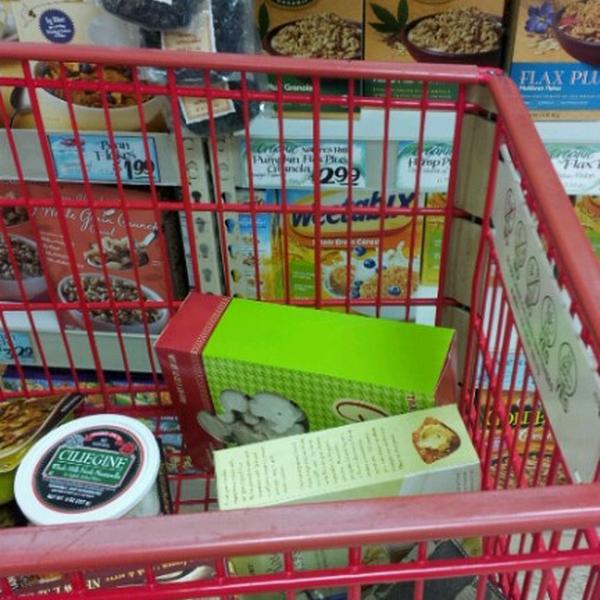 Photo taken at Trader Joe's by Cheng-Wei Y. on 11/28/2012-华盛顿州柯克兰第120大街12632号 Photo taken at Trader Joe's by Cheng-Wei Y. on 11/28/2012