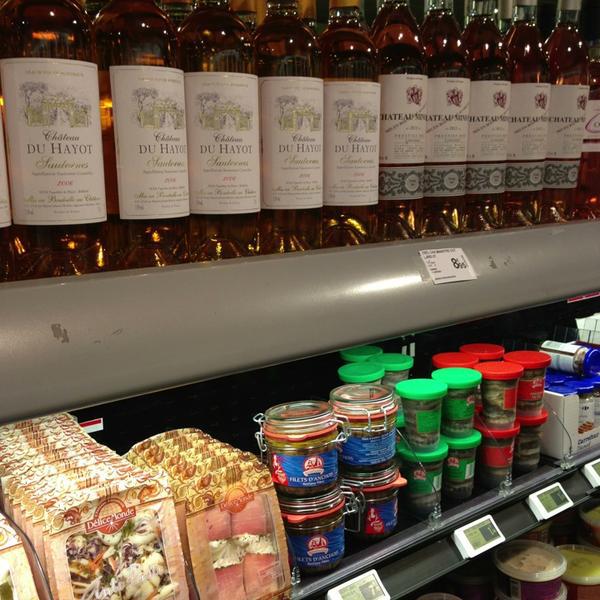 Photo taken at Carrefour by Emilia H. on 9/18/2013