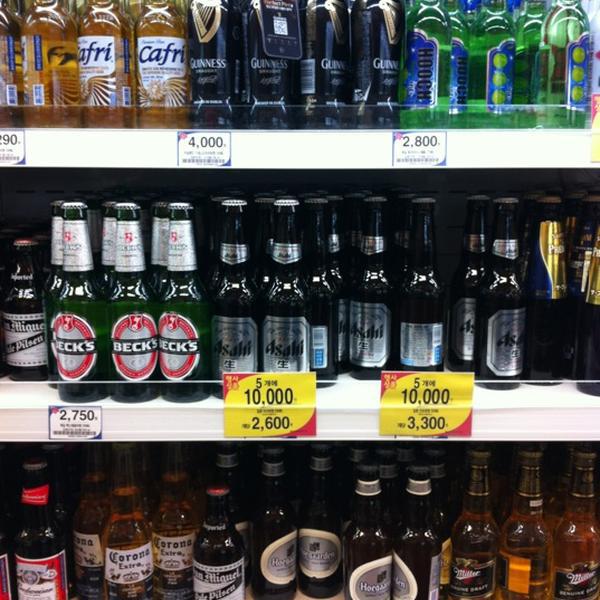 Photo taken at 홈플러스 익스프레스 / Home Plus express by Jeremius I on 3/24/2012-京畿道城南市盆唐区长安路39号 Photo taken at 홈플러스 익스프레스 / Home Plus express by Jeremius I on 3/24/2012