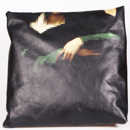 【现货】Givenchy/纪梵希手提包 圣母金字塔包纯小羊皮三角包大号 【现货】Givenchy/纪梵希手提包 圣母金字塔包纯小羊皮三角包大号