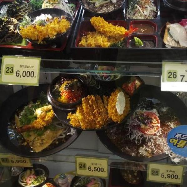 Photo taken at 홈플러스 / Home plus by Albert O. on 8/13/2013-京畿道华城市泰安区399号 Photo taken at 홈플러스 / Home plus by Albert O. on 8/13/2013