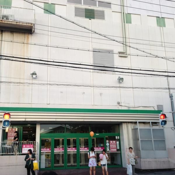 Photo taken at イオン 豊田店 by とよた ふ. on 8/25/2013-爱知县丰田市弘治町1-1号 泉屋百货 Photo taken at イオン 豊田店 by とよた ふ. on 8/25/2013