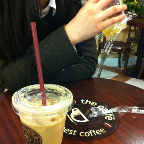 Photo taken at 홈플러스 (Home plus) by lee m. on 4/11/2012