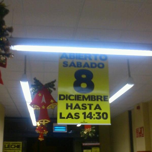 Photo taken at Mercadona by Kharice -. on 12/7/2012