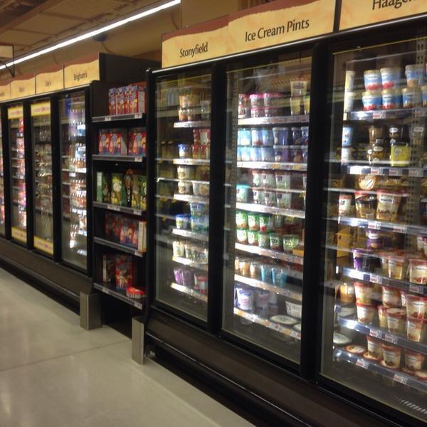 Photo taken at Wegmans by D JASON N. on 11/25/2014-美国马萨诸塞州栗山广场200 Photo taken at Wegmans by D JASON N. on 11/25/2014