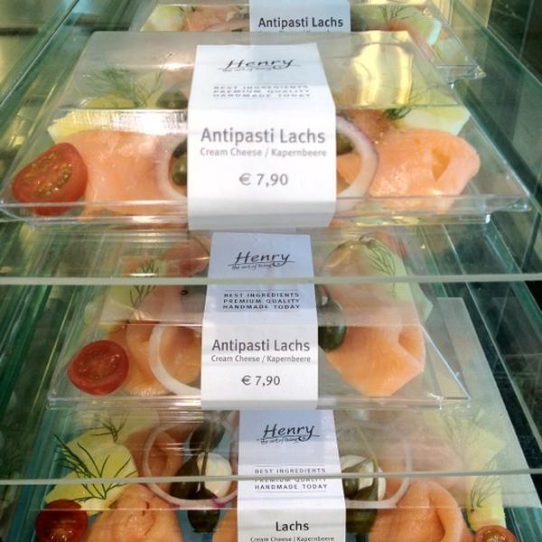 Photo taken at Billa Corso Herrnhuterhaus by Wolfhardoplaces on 6/19/2012