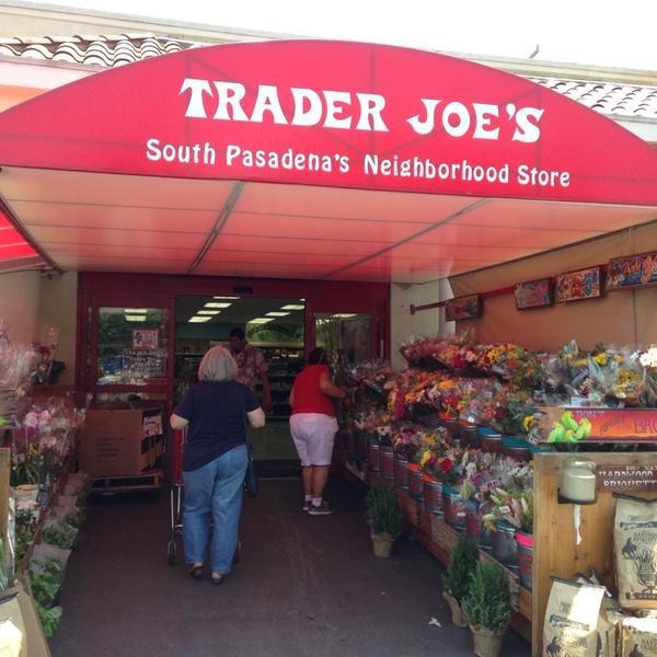 Photo taken at Trader Joe's by Tony S. on 7/4/2013-加利福尼亚州南帕萨迪纳盛大大道团街613号 Photo taken at Trader Joe's by Tony S. on 7/4/2013