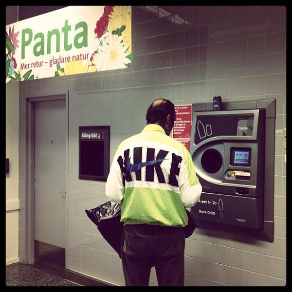 Photo taken at ICA Malmborgs by Mikael on 7/30/2013-瑞典斯科讷省马尔默胡穆勒街9号 Photo taken at ICA Malmborgs by Mikael on 7/30/2013