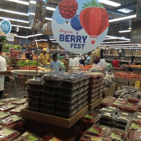 Photo taken at Whole Foods Market by Paty Q. on 6/16/2013-佛罗里达州彭布罗克派恩斯大道14956号 Photo taken at Whole Foods Market by Paty Q. on 6/16/2013