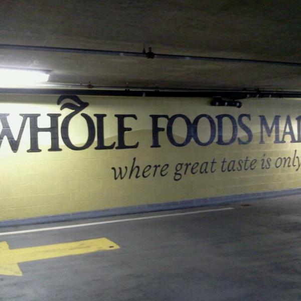Photo taken at Whole Foods Market by Ramses M. on 4/25/2013-马里兰 巴尔的摩舰队街1001(在美国埃克塞特街) Photo taken at Whole Foods Market by Ramses M. on 4/25/2013