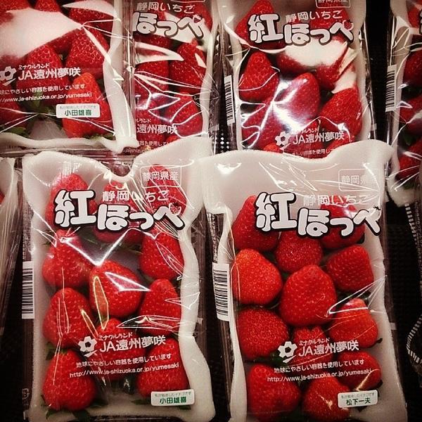 Photo taken at 西友 新検见川店 by Shinya O. on 12/6/2013-千叶县南花园2-6-1 西友百货 Photo taken at 西友 新検见川店 by Shinya O. on 12/6/2013