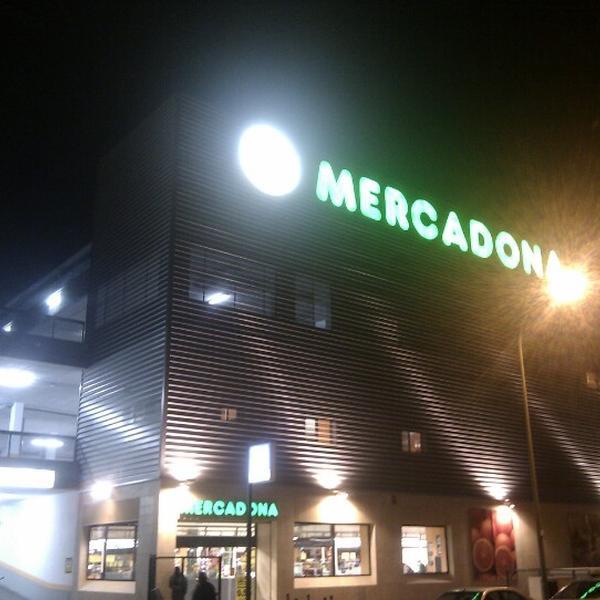 Photo taken at Mercadona by Jesus M. on 11/6/2012