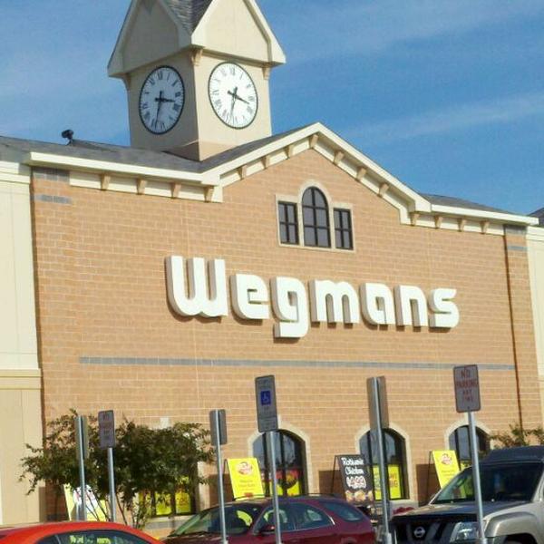 Photo taken at Wegmans by Lisa L. on 10/9/2011-弗吉尼亚州弗雷德里克斯堡秋季山大道2281 Photo taken at Wegmans by Lisa L. on 10/9/2011