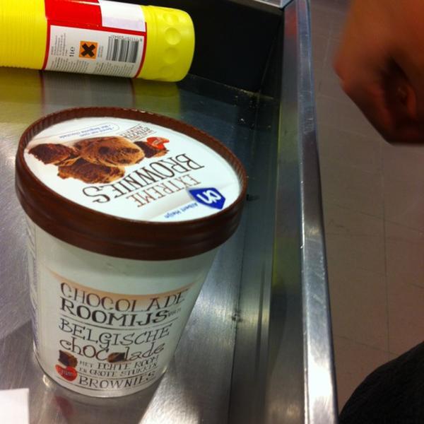 Photo taken at Albert Heijn by Kidscity 0. on 2/18/2012-荷兰弗莱福兰省阿尔梅勒里约热内卢广场1号 Photo taken at Albert Heijn by Kidscity 0. on 2/18/2012