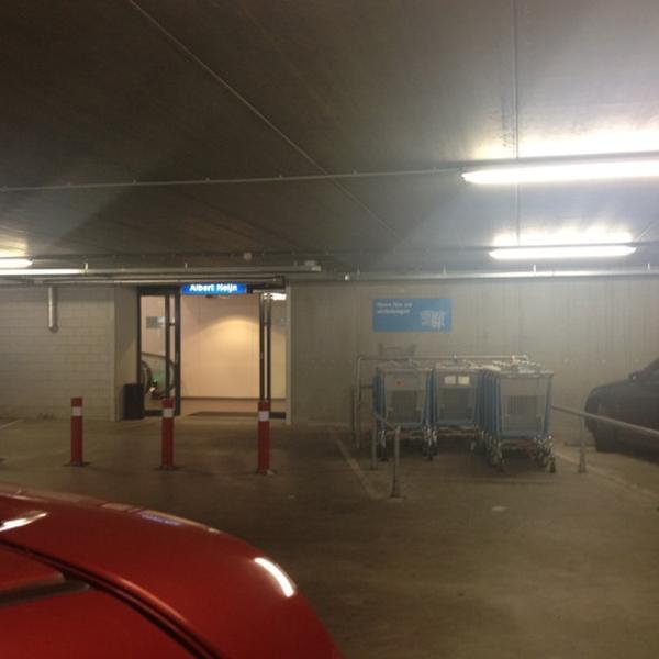 Photo taken at Albert Heijn by Shirley M. on 4/6/2012-荷兰弗莱福兰省阿尔梅勒里约热内卢广场1号 Photo taken at Albert Heijn by Shirley M. on 4/6/2012