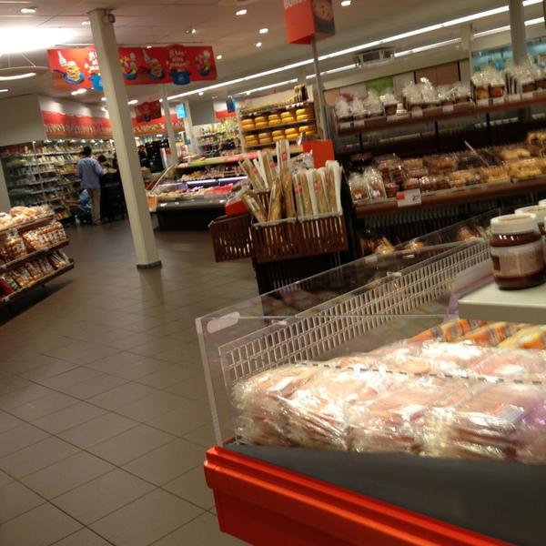 Photo taken at Albert Heijn by PB d. on 2/14/2013-荷兰北布拉班特省埃因霍温胡格街100号 Photo taken at Albert Heijn by PB d. on 2/14/2013