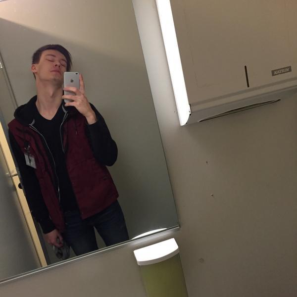 Photo taken at Tokmanni by Alex A. on 4/16/2015-西南芬兰区玛斯库玛斯库路232 Photo taken at Tokmanni by Alex A. on 4/16/2015