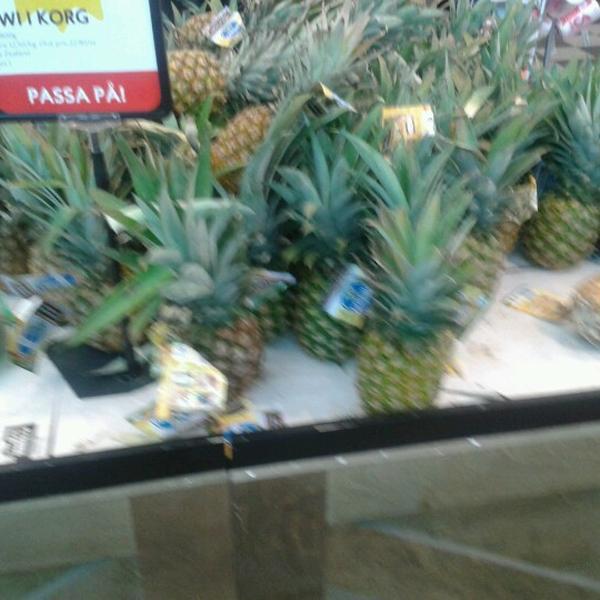 Photo taken at Ica Kvantum by Anders S. on 9/28/2012-瑞典东约特兰省北雪平Mirum广场 Photo taken at Ica Kvantum by Anders S. on 9/28/2012