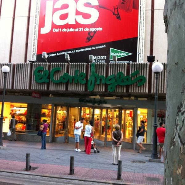 Photo taken at El Corte Inglés by Carlos J. L. on 7/14/2011