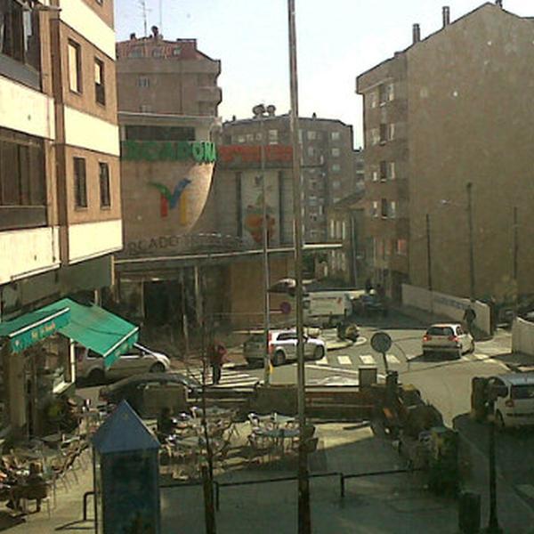 Photo taken at Mercadona (Mercado das Travesas) by Miguel L. on 2/27/2012