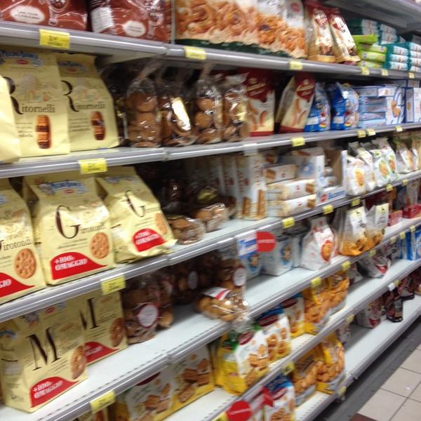 Photo taken at Coop Piazza Leopoldo, Firenze by Eshref G. on 2/7/2014-意大利托斯卡纳佛罗伦萨彼得利奥波德广场6/d-6/e-6/f Photo taken at Coop Piazza Leopoldo, Firenze by Eshref G. on 2/7/2014