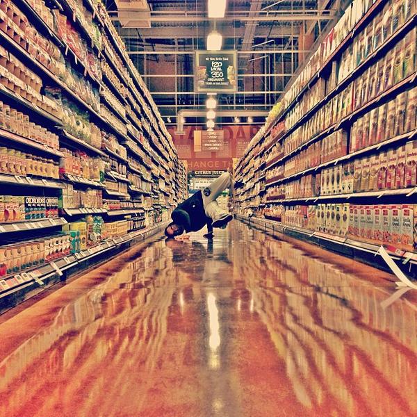 Photo taken at Whole Foods Market by Luis M. on 6/14/2013-加利福尼亚州塔扎纳文图拉大道18700号 Photo taken at Whole Foods Market by Luis M. on 6/14/2013