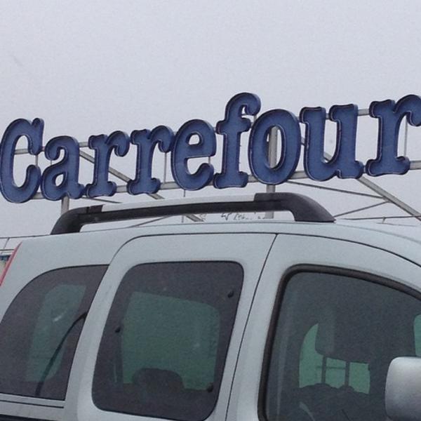Photo taken at Carrefour by Crook F. on 11/16/2012