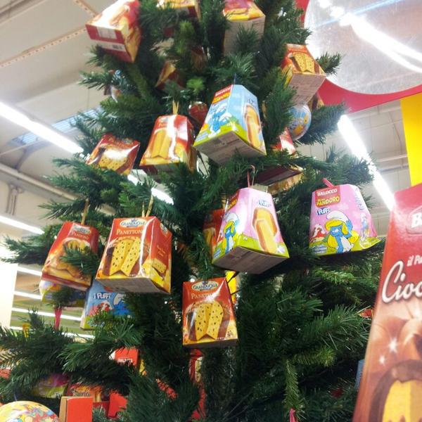 Photo taken at Auchan by Alessandro F. on 11/24/2013-意大利伦巴第马扎诺阿尔西德加斯派瑞路6 Photo taken at Auchan by Alessandro F. on 11/24/2013