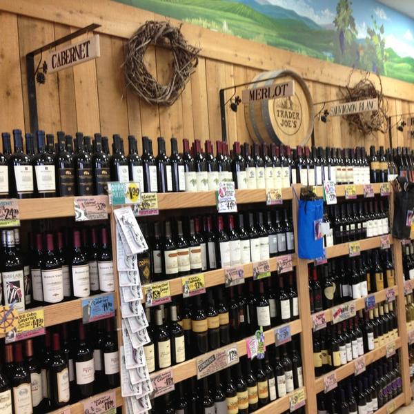 Photo taken at Trader Joe's by Lear C. on 12/29/2012-加尼福尼亚 普莱森顿皮姆利科街道4040#150(在圣丽塔路) Photo taken at Trader Joe's by Lear C. on 12/29/2012