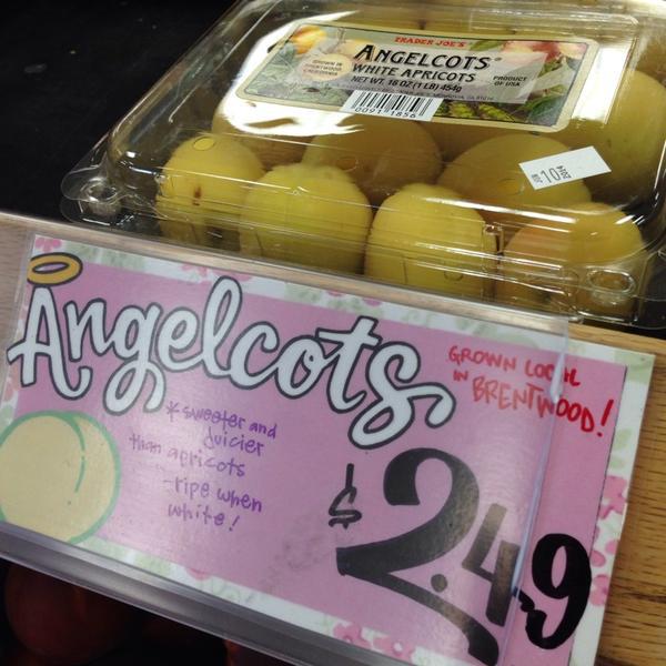 Photo taken at Trader Joe's by ✩Cherie✩ on 6/22/2014-加尼福尼亚 普莱森顿皮姆利科街道4040#150(在圣丽塔路) Photo taken at Trader Joe's by ✩Cherie✩ on 6/22/2014