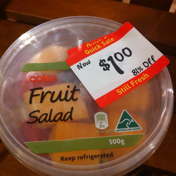 Photo taken at Coles by AorPG R. on 3/14/2012-澳大利亚维多利亚州墨尔本菲茨罗伊约翰斯顿街95-103 Photo taken at Coles by AorPG R. on 3/14/2012
