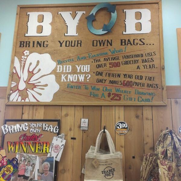 Photo taken at Trader Joe's by Michele M. on 8/7/2013-弗吉尼亚州格伦 - 阿伦褐砂石大道11331 Photo taken at Trader Joe's by Michele M. on 8/7/2013