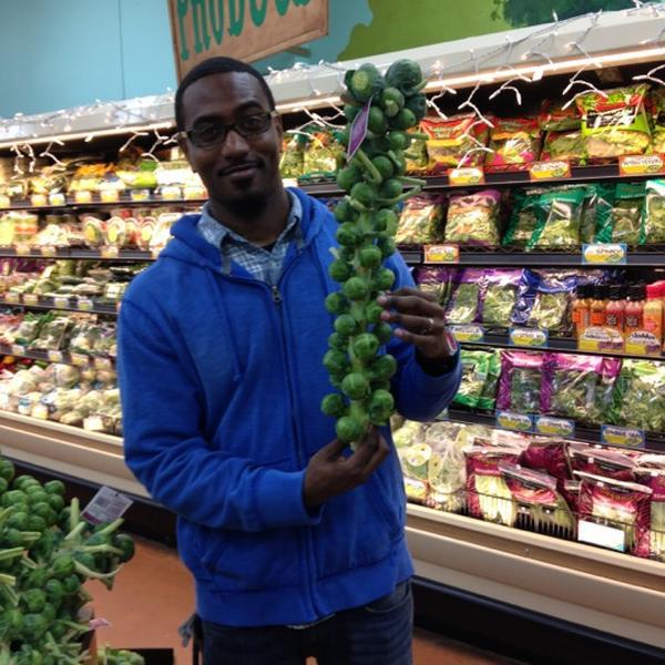 Photo taken at Trader Joe's by Elle B. on 12/9/2012-弗吉尼亚州格伦 - 阿伦褐砂石大道11331 Photo taken at Trader Joe's by Elle B. on 12/9/2012