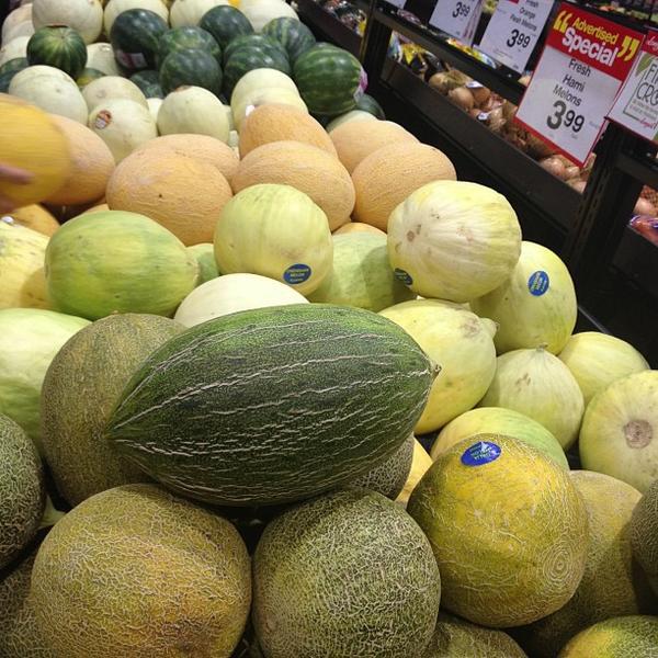 Photo taken at Longo's by Fariba R. on 7/13/2013-加拿大多伦多莱尔德街道93 Photo taken at Longo's by Fariba R. on 7/13/2013