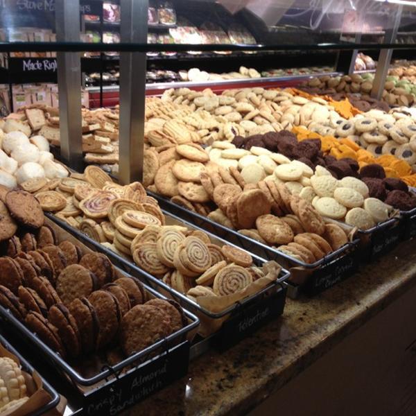 Photo taken at Whole Foods Market by Joshua B. on 11/25/2012-德克萨斯州奥斯丁拉马尔大道525 Photo taken at Whole Foods Market by Joshua B. on 11/25/2012