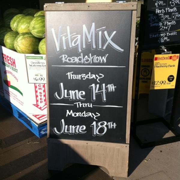 Photo taken at Whole Foods Market by Lauren R. on 6/14/2012-肯塔基州列克星敦列克星敦绿色巡回背景161(在尼古拉斯维尔路) Photo taken at Whole Foods Market by Lauren R. on 6/14/2012