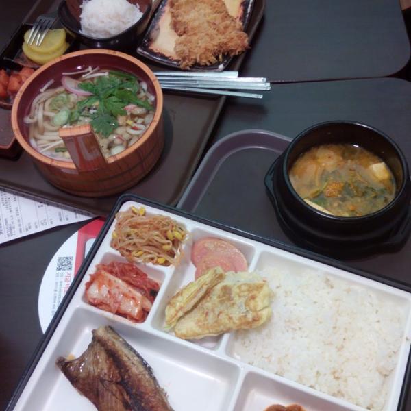 Photo taken at 홈플러스 (Home Plus) by Igor S. on 11/30/2014-京畿道水原市灵通区1576 Photo taken at 홈플러스 (Home Plus) by Igor S. on 11/30/2014