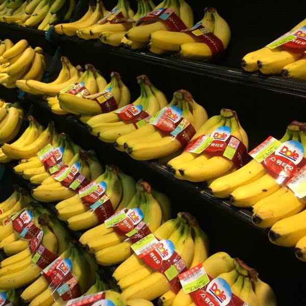 Photo taken at 홈플러스 (Home Plus) by EunKyu P. on 6/6/2014-京畿道水原市灵通区1576 Photo taken at 홈플러스 (Home Plus) by EunKyu P. on 6/6/2014