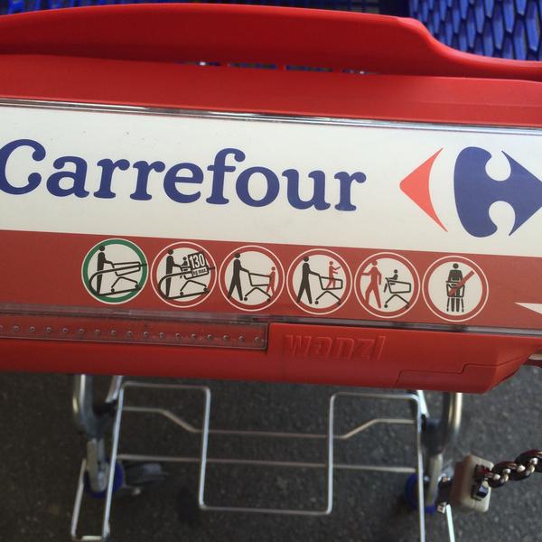 Photo taken at Carrefour by Mervee M. on 4/21/2015-法国奥弗涅瓦讷罗伯特舒曼街23 Photo taken at Carrefour by Mervee M. on 4/21/2015