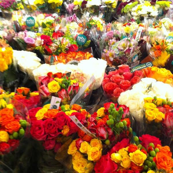 Photo taken at Whole Foods Market by Karen P. on 3/28/2013-美国得克萨斯州休斯敦百利大道4004 Photo taken at Whole Foods Market by Karen P. on 3/28/2013