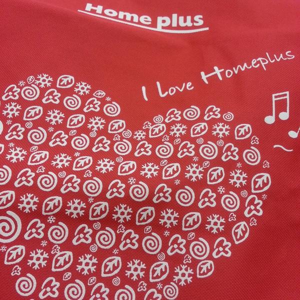 Photo taken at 홈플러스 (Home Plus) by Kim H. on 3/30/2013