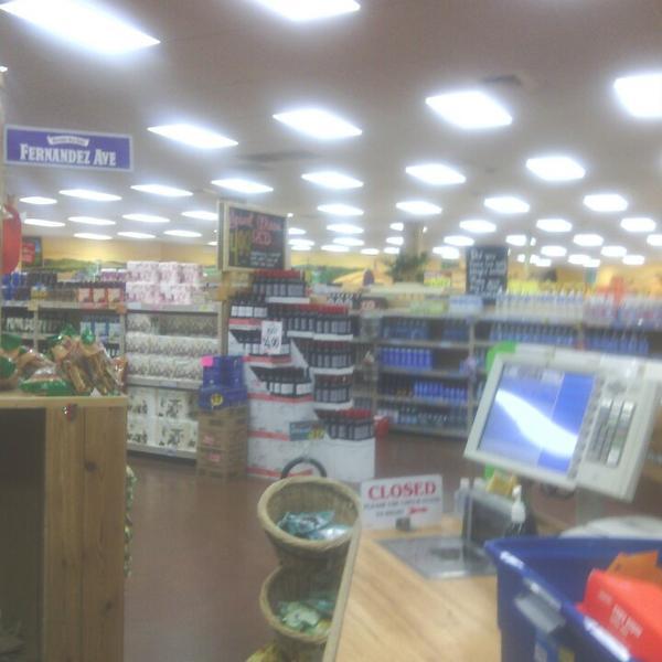 Photo taken at Trader Joe's by Kenneth m. on 4/24/2013-美国加利福尼亚州皮诺尔谷路2742 Photo taken at Trader Joe's by Kenneth m. on 4/24/2013