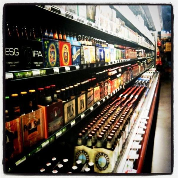 Photo taken at Whole Foods Market by Meredith U. on 3/14/2011-华盛顿州雷德蒙德雷德蒙路17991号 Photo taken at Whole Foods Market by Meredith U. on 3/14/2011