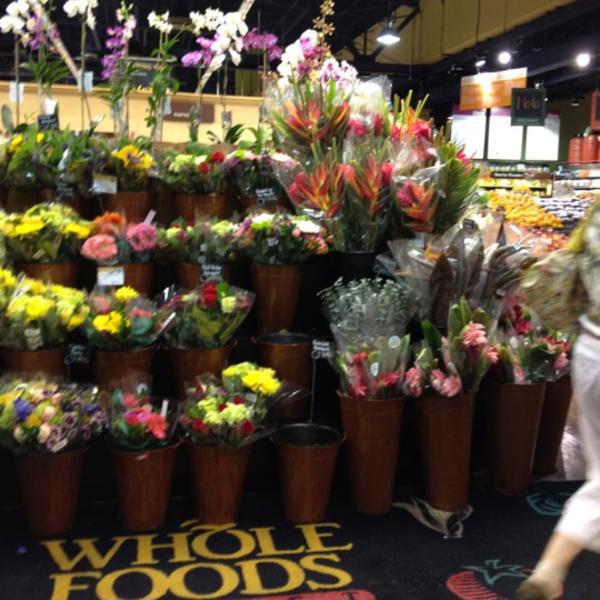 Photo taken at Whole Foods Market by Juan A. on 6/5/2012-佛罗里达州派恩克雷斯特迪克斯高速路11701号 Photo taken at Whole Foods Market by Juan A. on 6/5/2012
