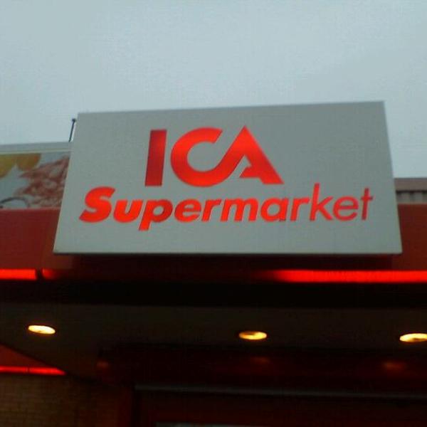 Photo taken at ICA Sjöhagen by Patrik B. on 11/21/2011