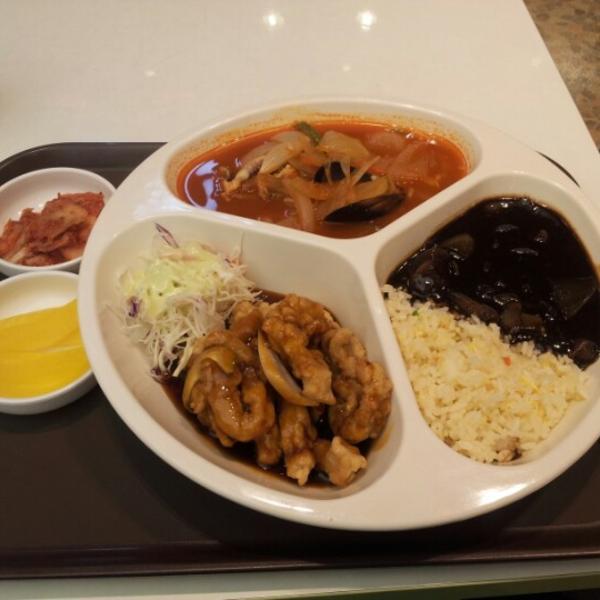 Photo taken at 홈플러스 (Home Plus) by isaokun0726 on 6/14/2012